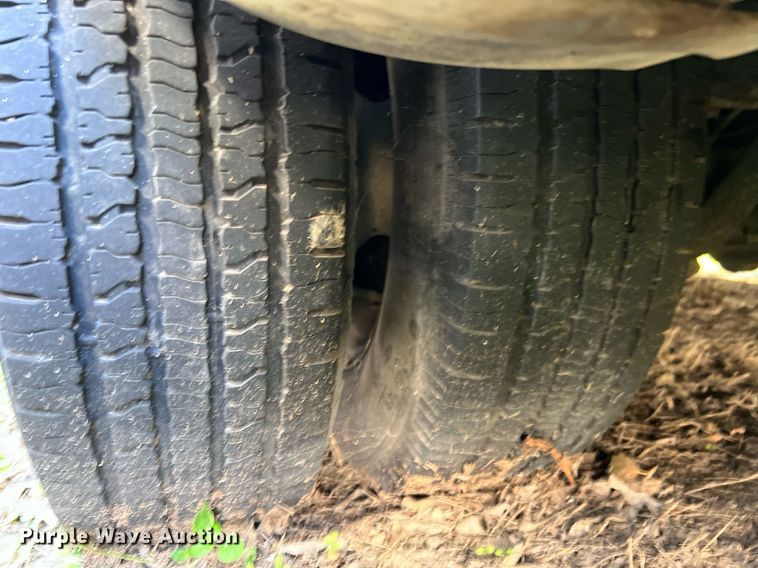 image for item DQ2306 2008 Ford E450  shuttle bus