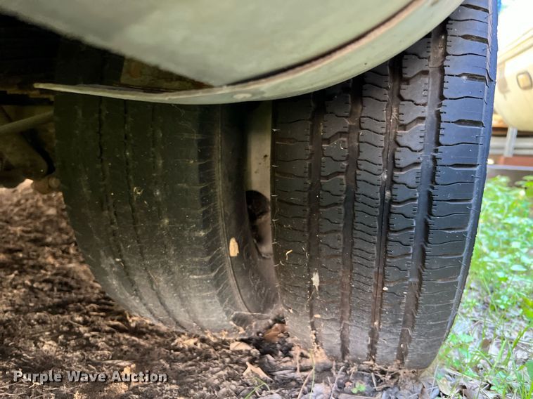 image for item DQ2306 2008 Ford E450  shuttle bus