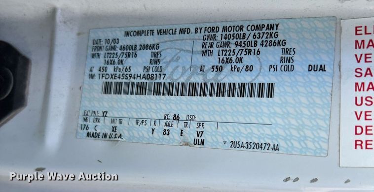 image for item DQ2307 2004 Ford E450  shuttle bus