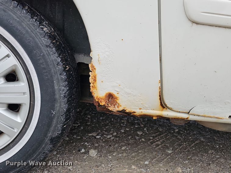 image for item DQ8491 2006 Chrysler Town & Country  van