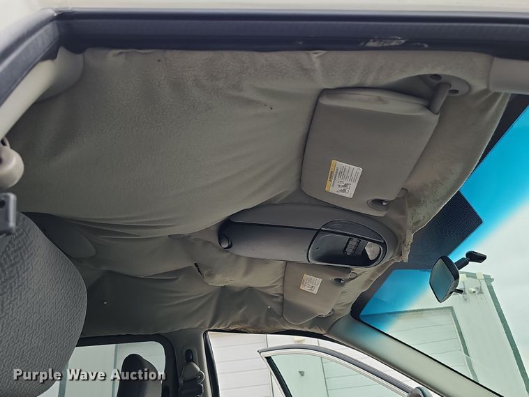 image for item DQ8491 2006 Chrysler Town & Country  van