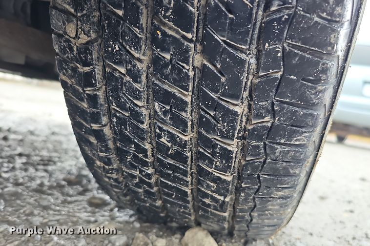 image for item DQ8491 2006 Chrysler Town & Country  van