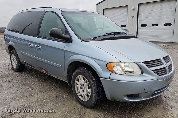 image for item DQ8492 2005 Dodge Grand Caravan  van