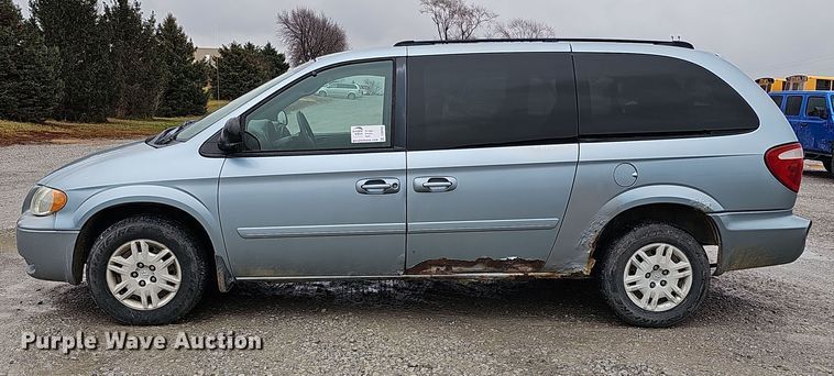 image for item DQ8492 2005 Dodge Grand Caravan  van