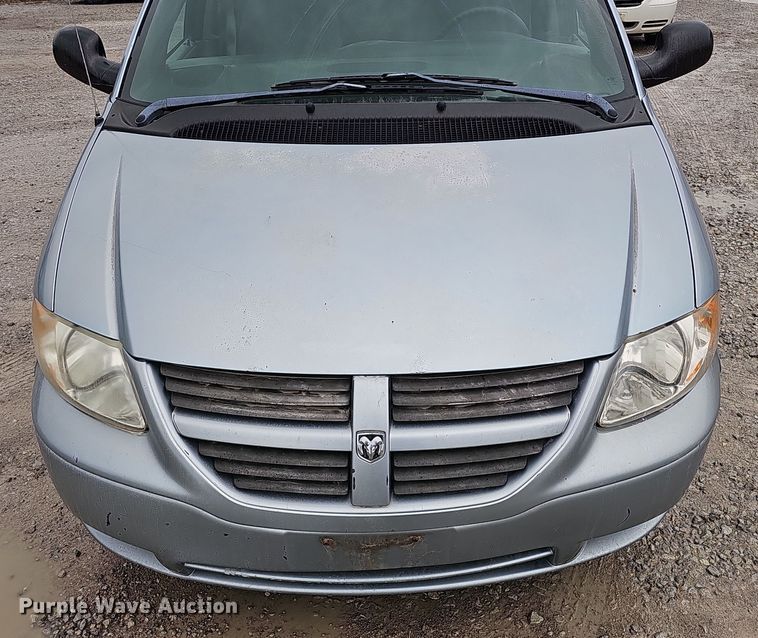 image for item DQ8492 2005 Dodge Grand Caravan  van