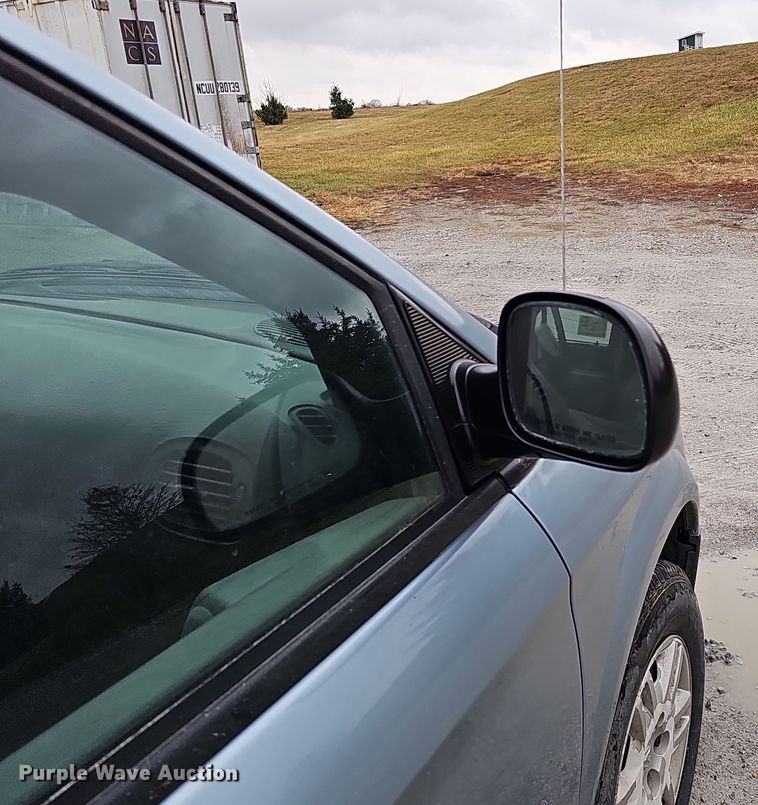 image for item DQ8492 2005 Dodge Grand Caravan  van