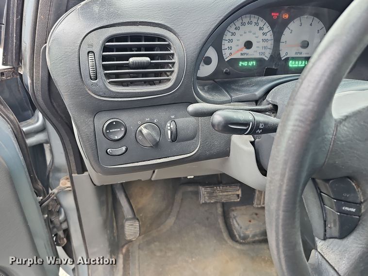 image for item DQ8492 2005 Dodge Grand Caravan  van