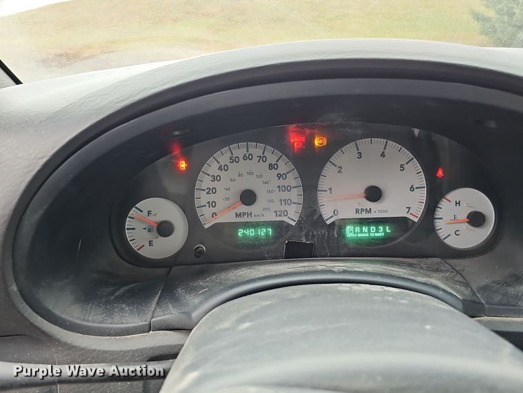 image for item DQ8492 2005 Dodge Grand Caravan  van