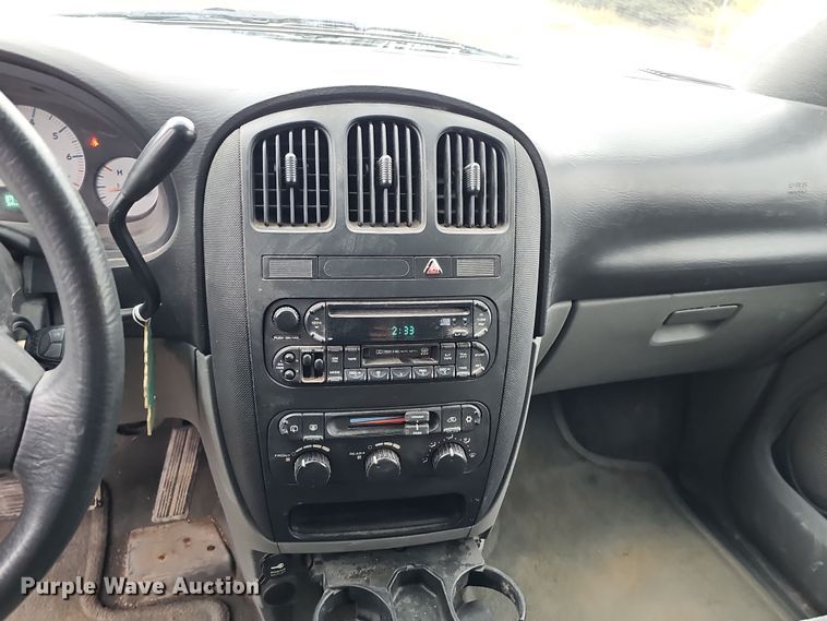 image for item DQ8492 2005 Dodge Grand Caravan  van