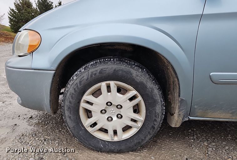 image for item DQ8492 2005 Dodge Grand Caravan  van