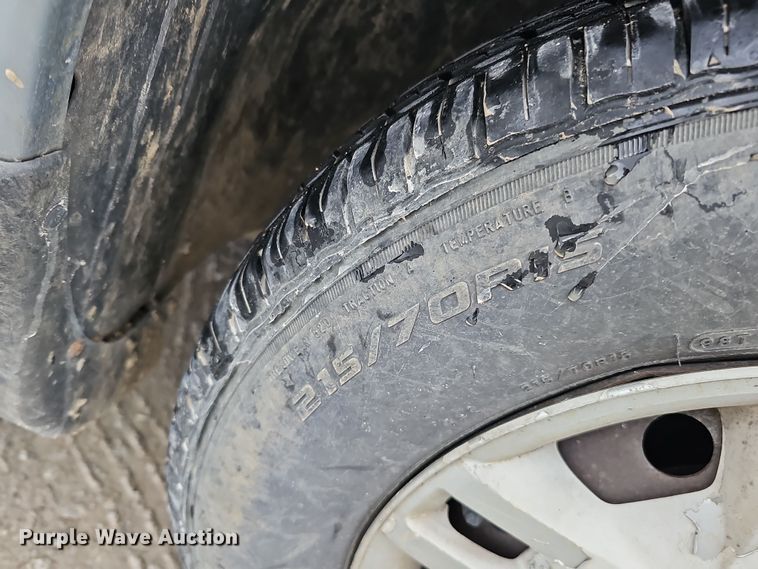 image for item DQ8492 2005 Dodge Grand Caravan  van