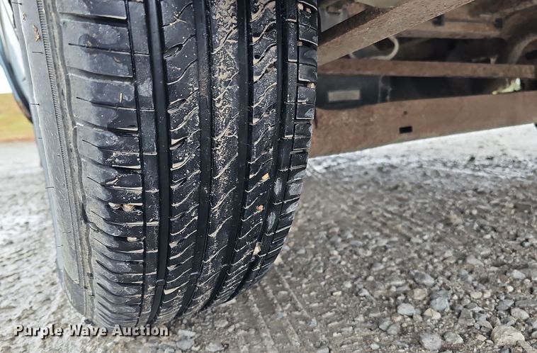 image for item DQ8492 2005 Dodge Grand Caravan  van