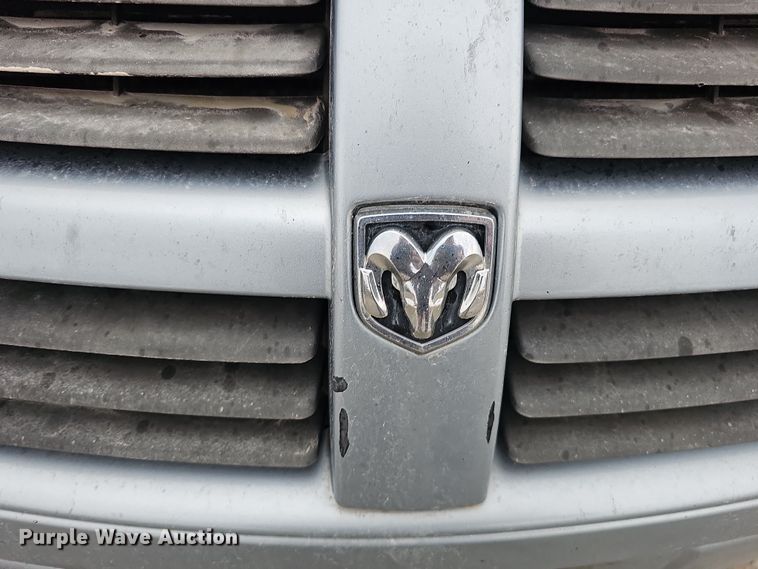 image for item DQ8492 2005 Dodge Grand Caravan  van