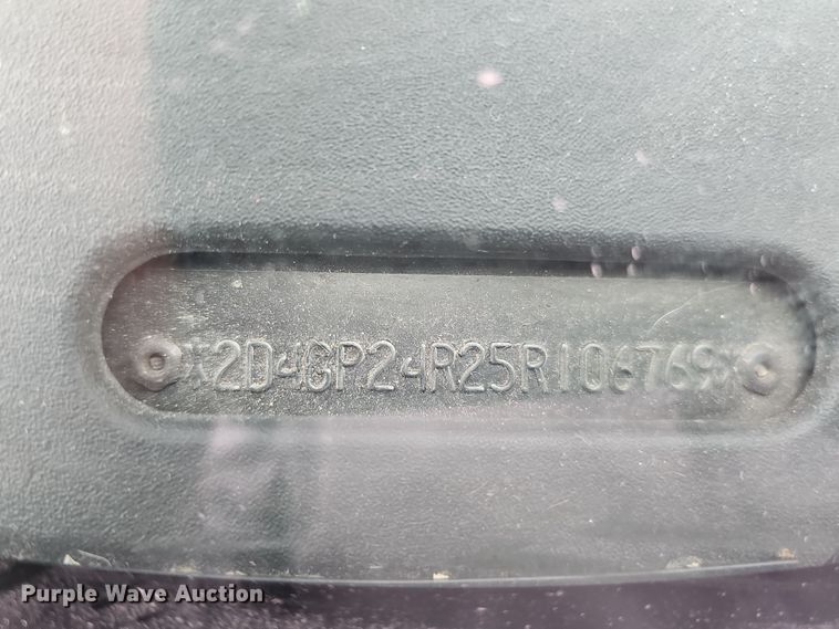 image for item DQ8492 2005 Dodge Grand Caravan  van