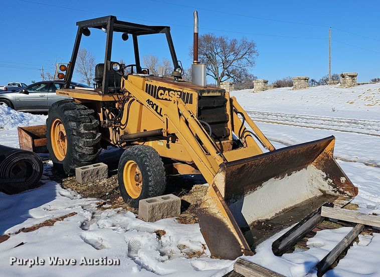 image for item DR5910 1981 Case 480D  landscape tractor