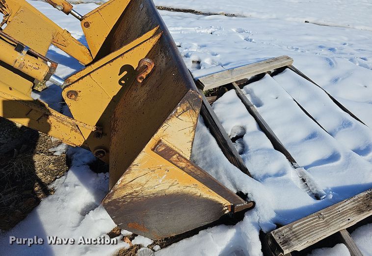 image for item DR5910 1981 Case 480D  landscape tractor