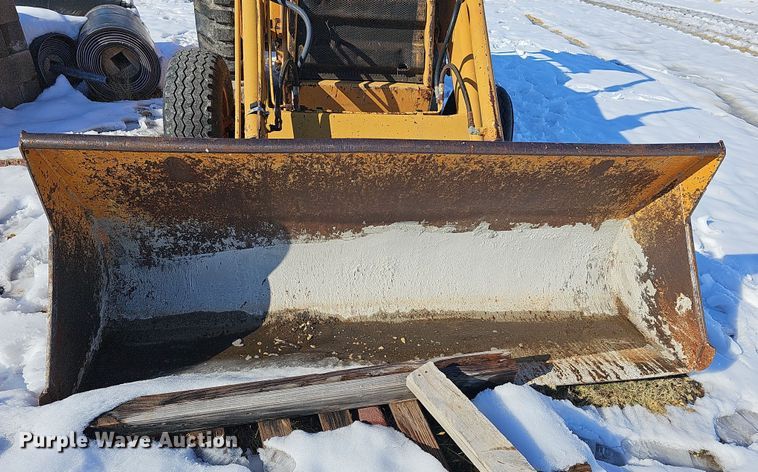 image for item DR5910 1981 Case 480D  landscape tractor