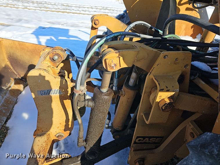 image for item DR5910 1981 Case 480D  landscape tractor