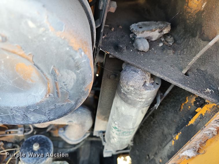 image for item DR5910 1981 Case 480D  landscape tractor