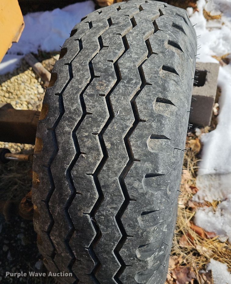 image for item DR5910 1981 Case 480D  landscape tractor