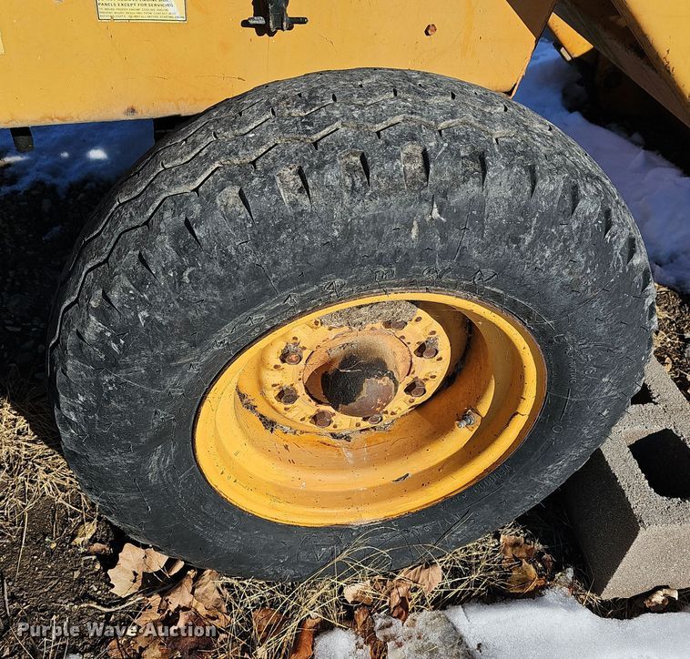 image for item DR5910 1981 Case 480D  landscape tractor