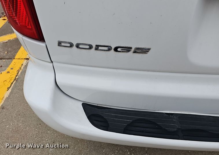 image for item DR5915 2006 Dodge Grand Caravan  van