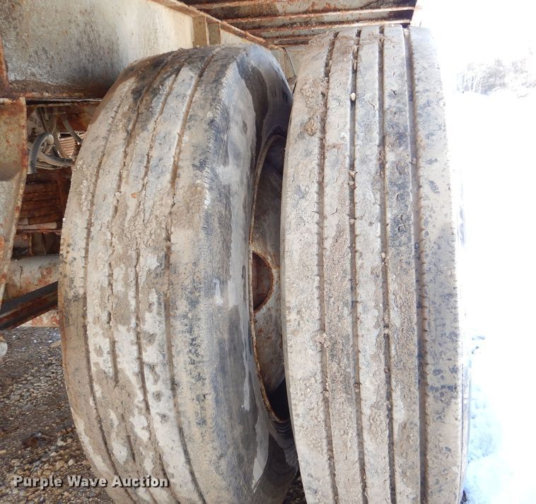 image for item DR5936 2012 Steco SW045100  walking floor trailer