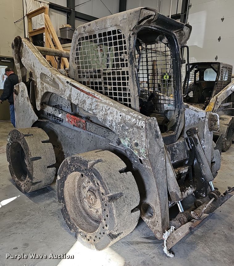 image for item DR5937 2015 Bobcat S850  skid steer loader