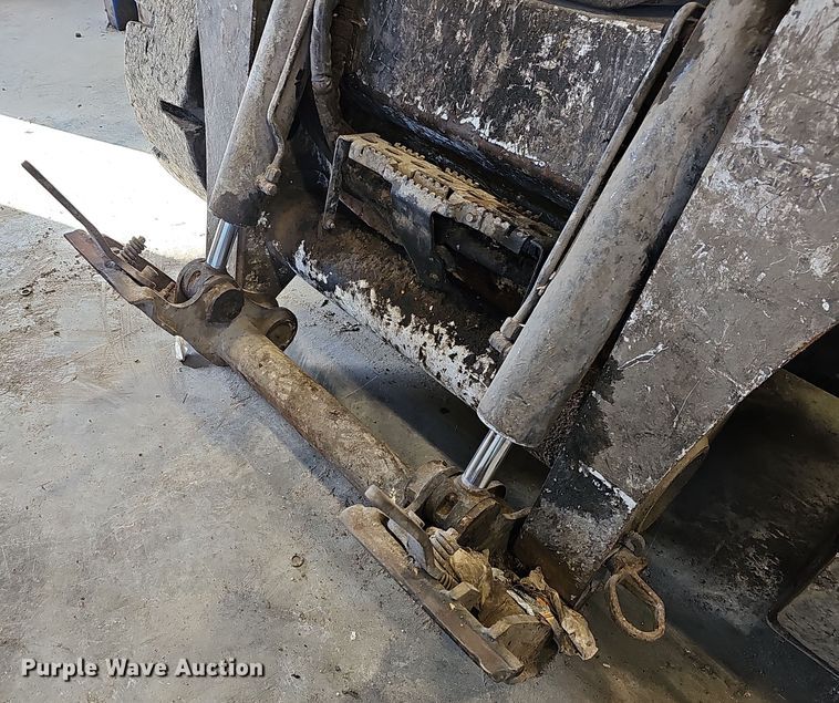 image for item DR5937 2015 Bobcat S850  skid steer loader