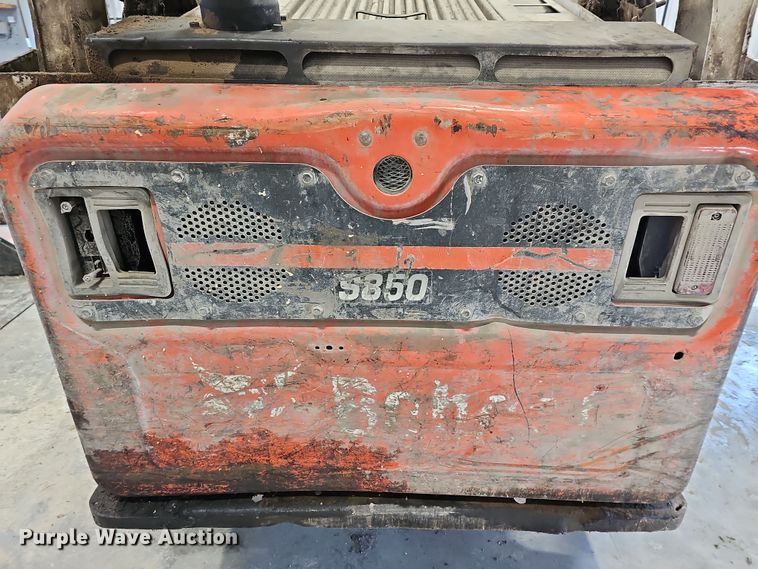 image for item DR5937 2015 Bobcat S850  skid steer loader