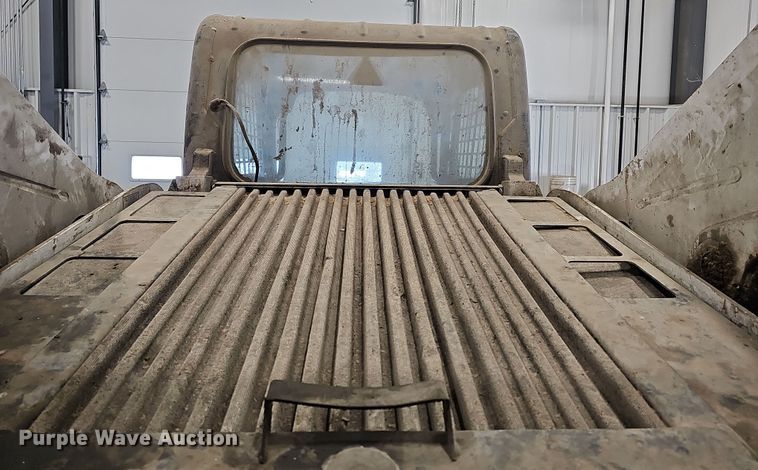 image for item DR5937 2015 Bobcat S850  skid steer loader