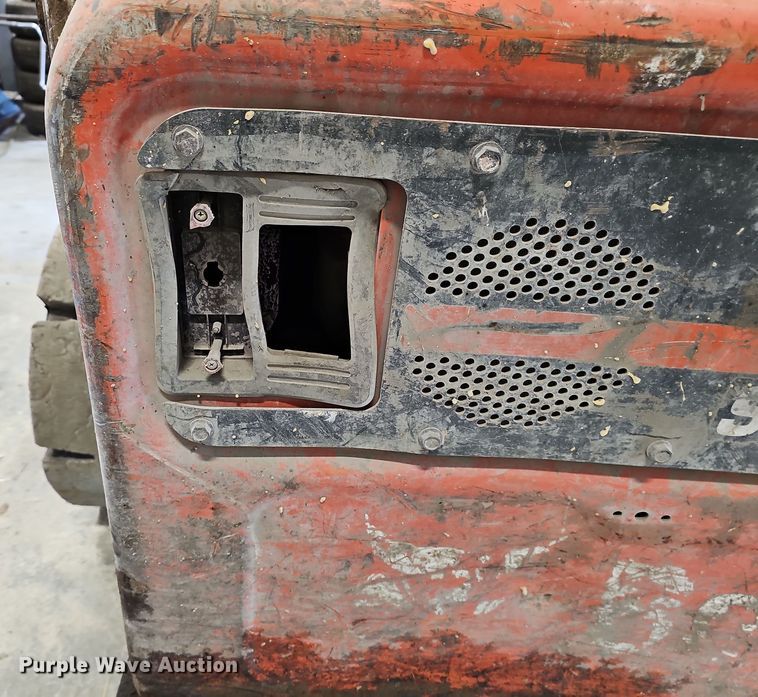 image for item DR5937 2015 Bobcat S850  skid steer loader