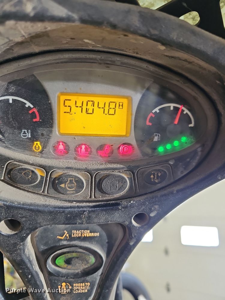 image for item DR5937 2015 Bobcat S850  skid steer loader