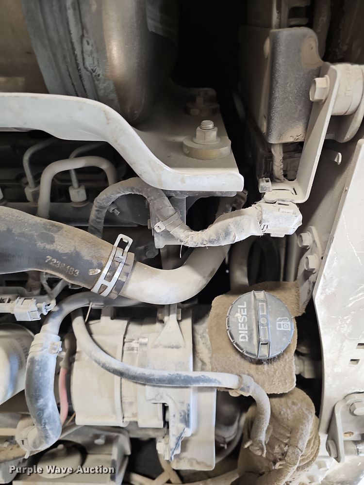 image for item DR5937 2015 Bobcat S850  skid steer loader