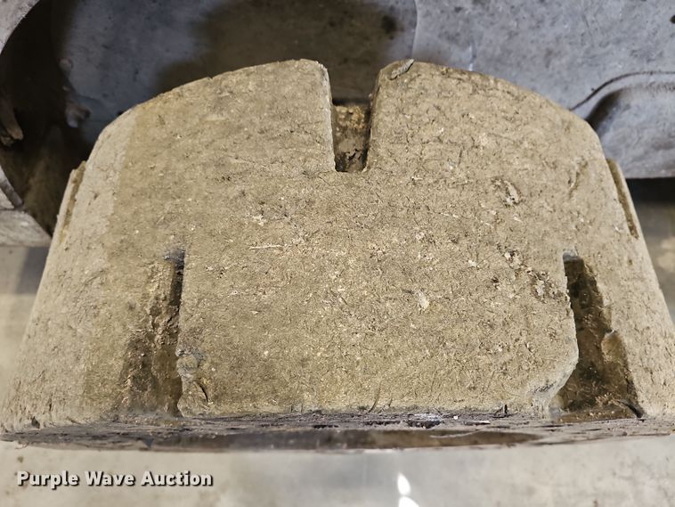 image for item DR5937 2015 Bobcat S850  skid steer loader