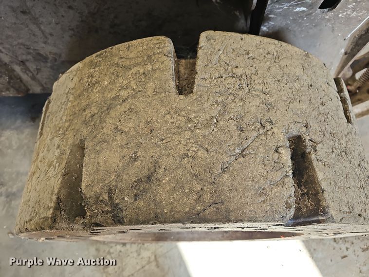 image for item DR5937 2015 Bobcat S850  skid steer loader