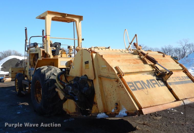 image for item DR5938 1984 Bomag MPH100  reclaimer