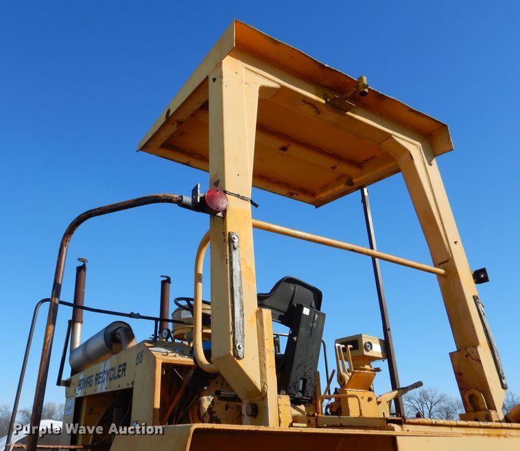 image for item DR5938 1984 Bomag MPH100  reclaimer