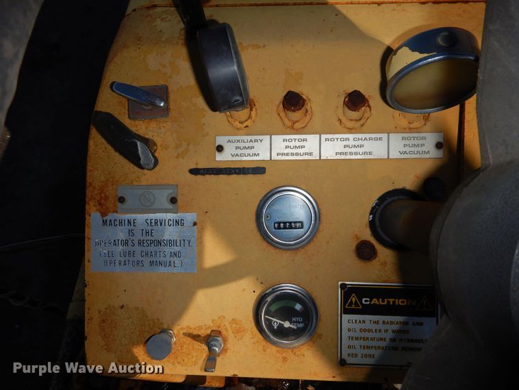 image for item DR5938 1984 Bomag MPH100  reclaimer