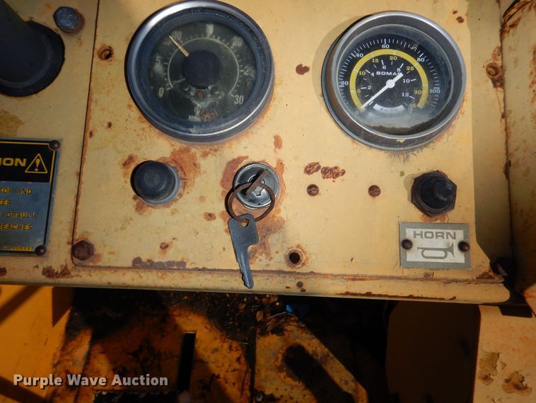 image for item DR5938 1984 Bomag MPH100  reclaimer