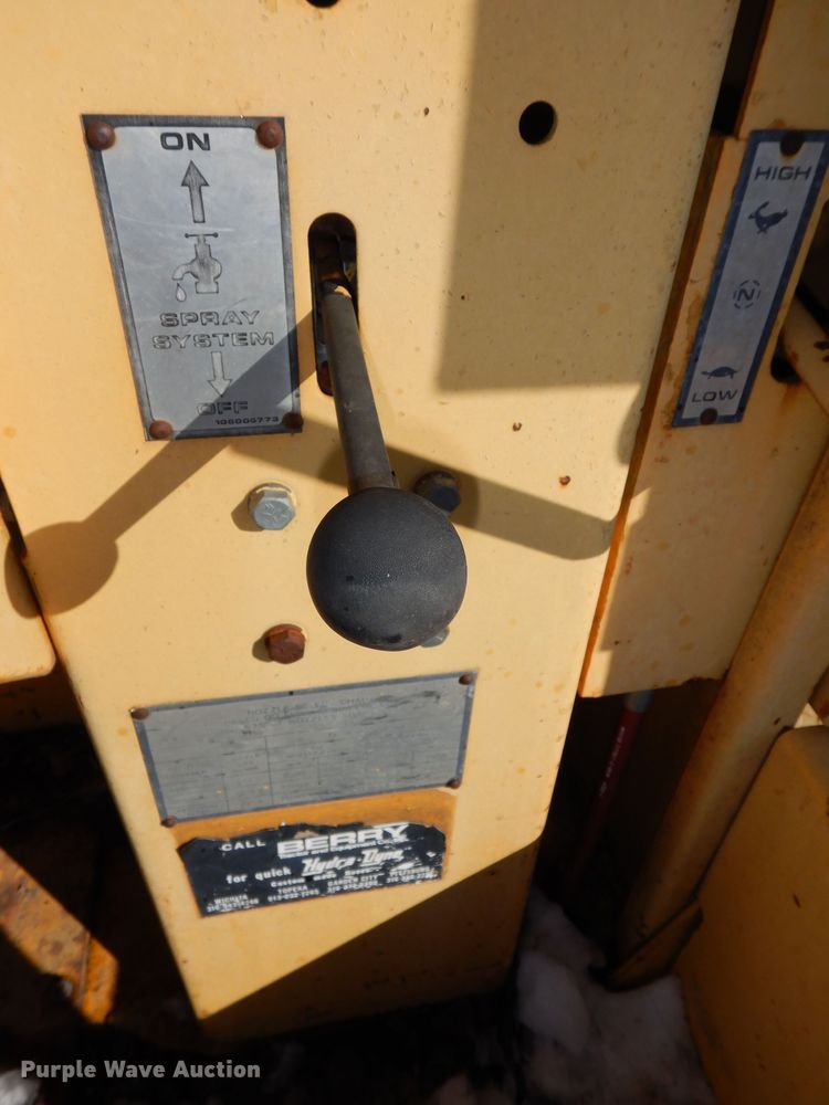 image for item DR5938 1984 Bomag MPH100  reclaimer