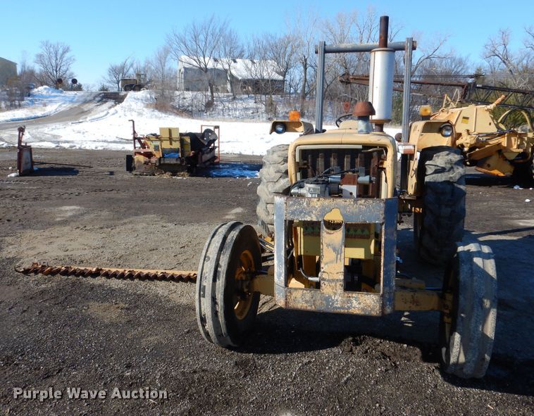 image for item DR5939 1982 Ford 540A  tractor