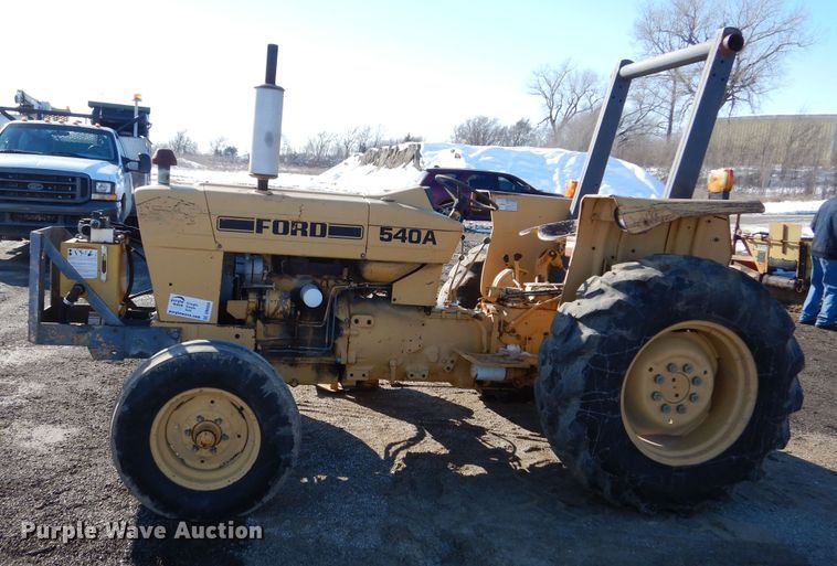 image for item DR5939 1982 Ford 540A  tractor