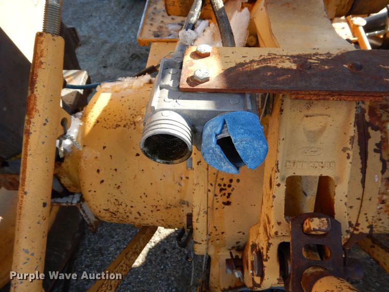 image for item DR5939 1982 Ford 540A  tractor