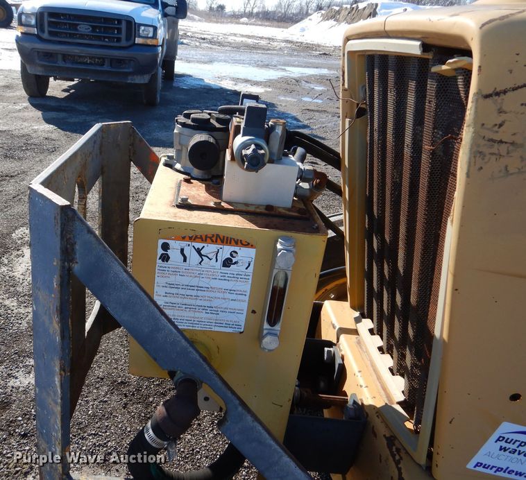 image for item DR5939 1982 Ford 540A  tractor