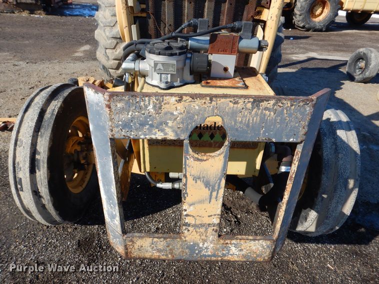 image for item DR5939 1982 Ford 540A  tractor