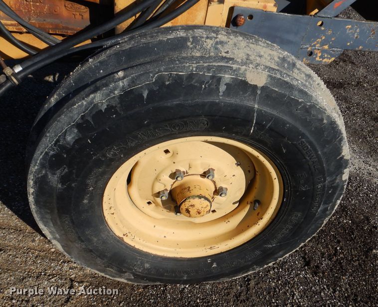 image for item DR5939 1982 Ford 540A  tractor