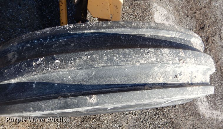 image for item DR5939 1982 Ford 540A  tractor