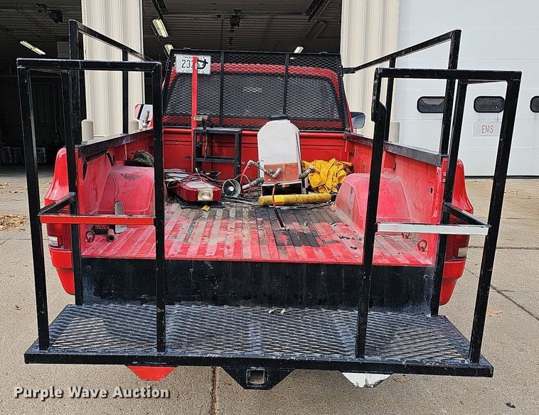 image for item DS5688 1985 Chevrolet D30  pickup truck