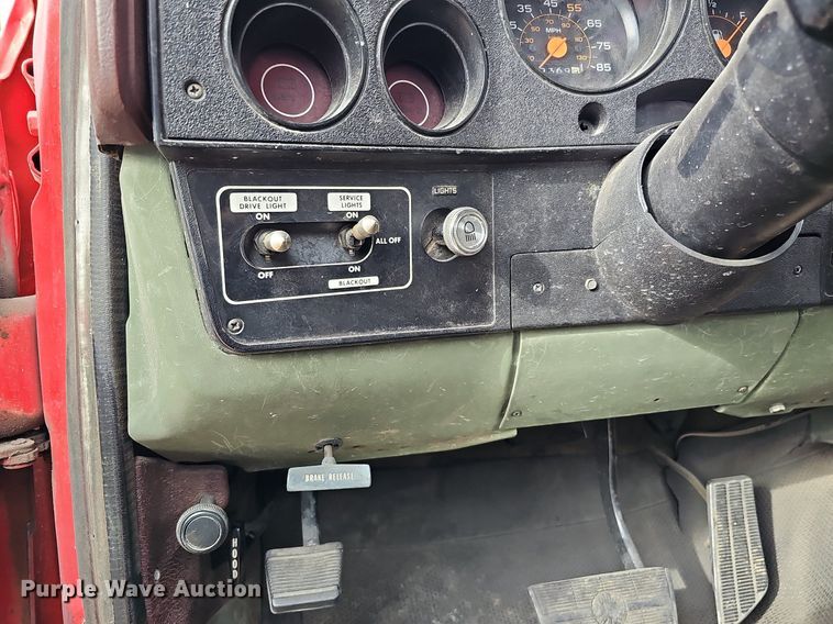 image for item DS5688 1985 Chevrolet D30  pickup truck